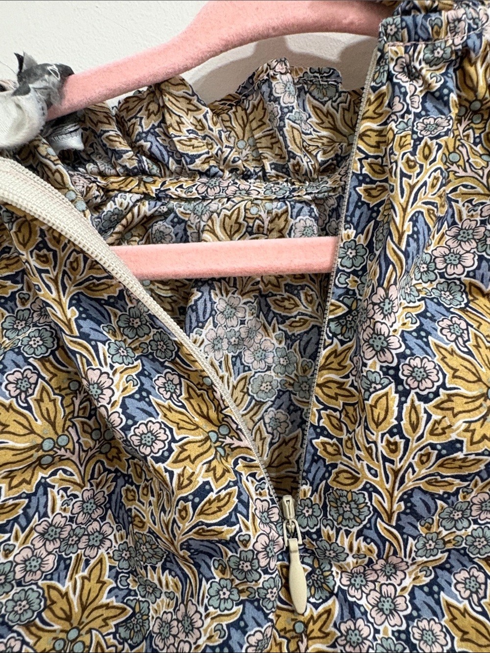 Bebe Organic Floral Ruffle Blouse – 2Y - Picture 3 of 4